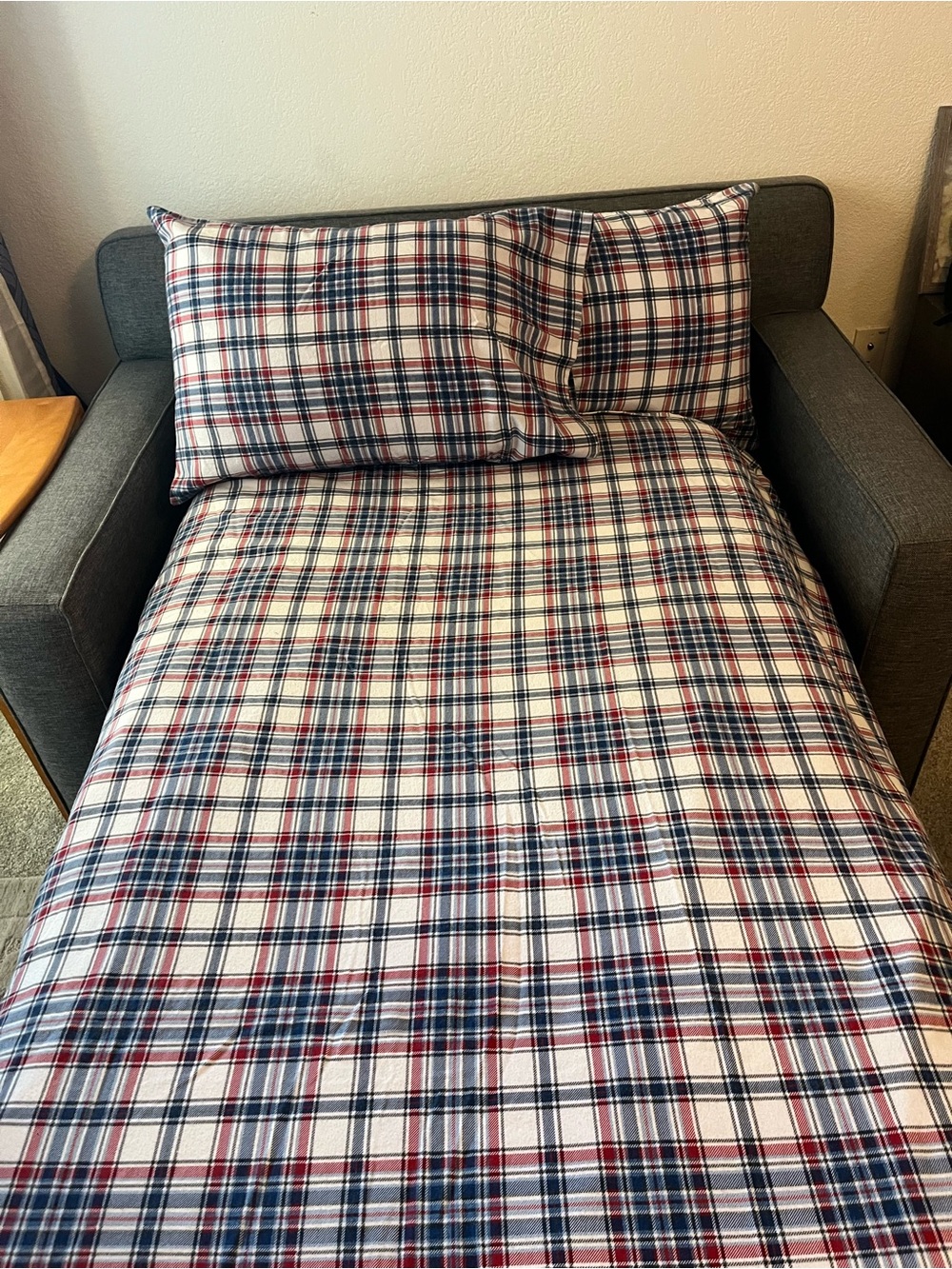 IKEA Flannel Queen Size Duvet + 2 Pillowcases- Navy and Red Beautiful!